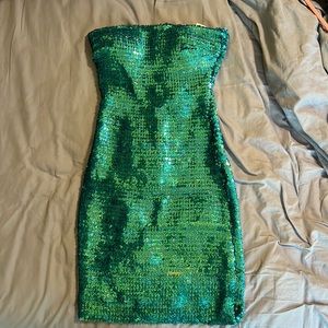 Juniors short sequin dress small new with tag